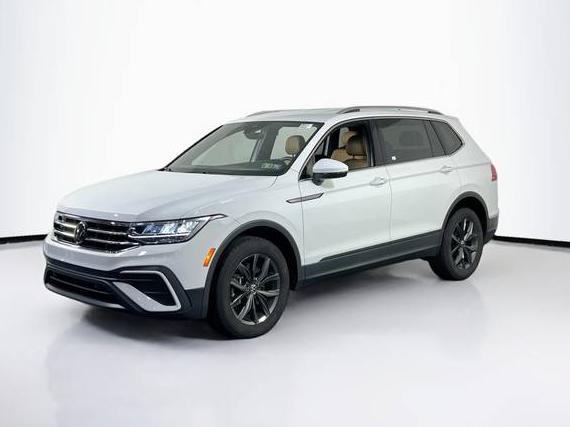 VOLKSWAGEN TIGUAN 4MOTION 2024 3VV2B7AX6RM007117 image